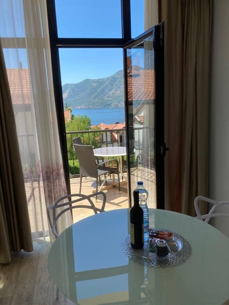 Apartments Fantasy Kotor Eksteriør billede